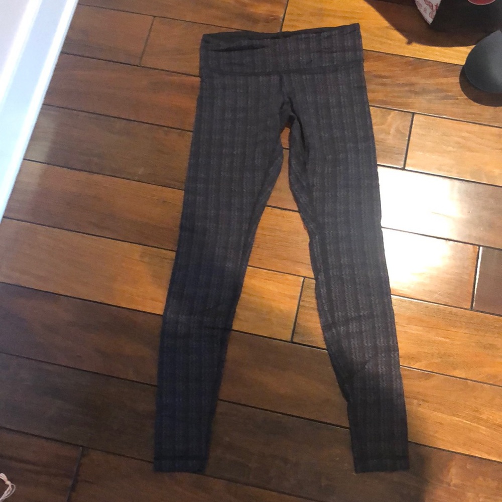 Lululemon mid rise Wunder under